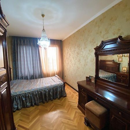 Большая Четырехкомнатная Квартира С Двумя Балконами У Моря В Центре Сухума,В Абхазии Экстерьер фото